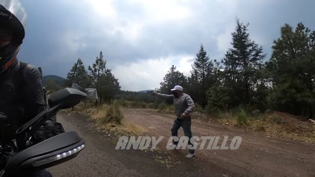 captura de video de asalto a un grupo de motociclistas en La Marquesa/ Andy Castillo