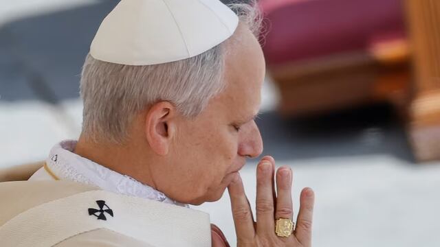 Papa León XIV recibe Anillo del Pescador