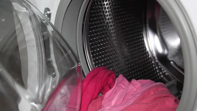 Niño muere en lavadora