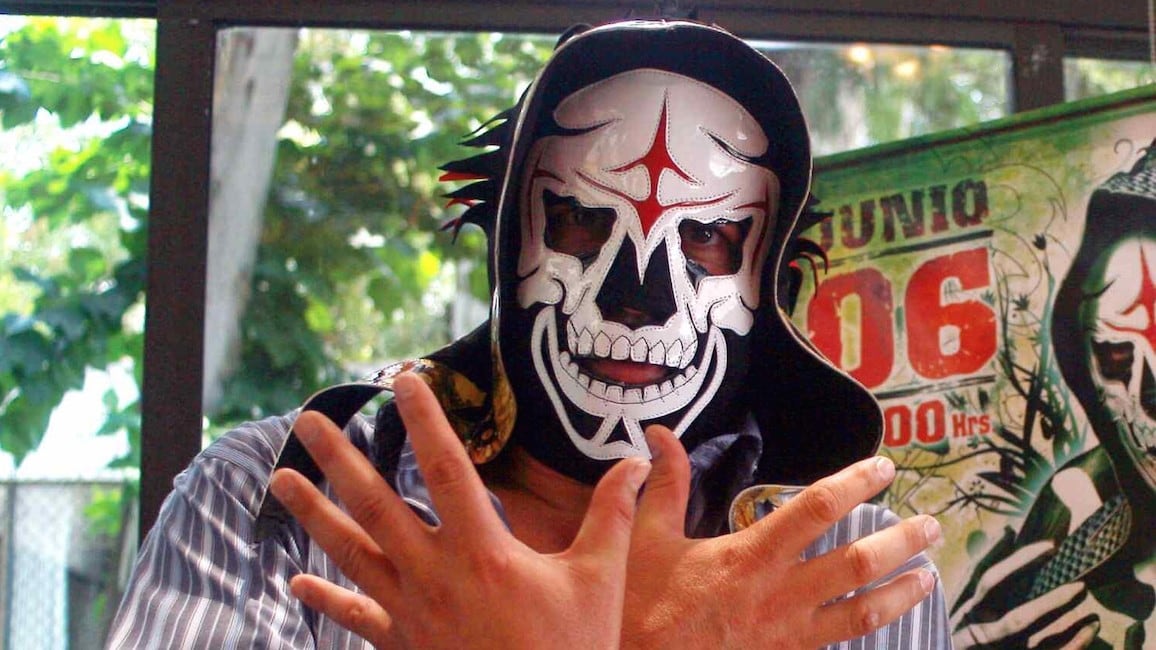 La Parka anuncia una pelea.
