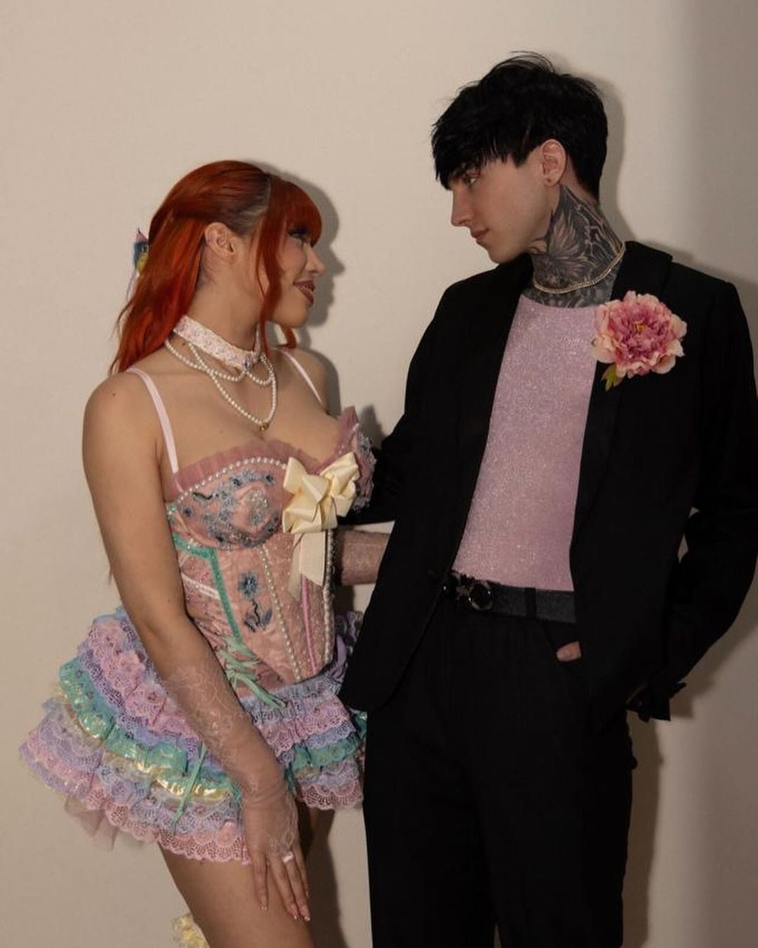 Cry y Yeri Mua reviven el CryMua en los TikTok Awards 2024