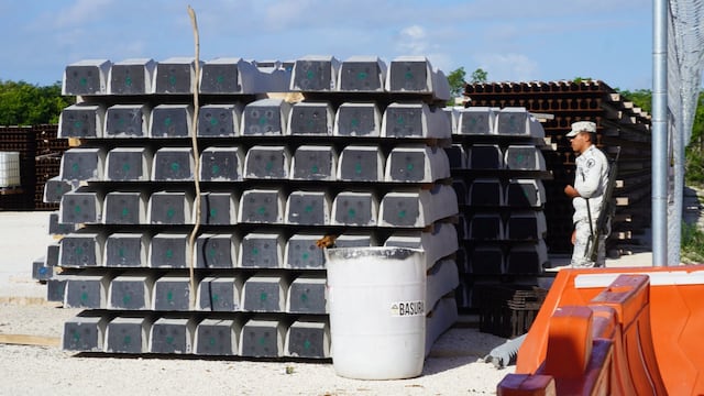 Militares trabajan en la Construcción del Tren Maya