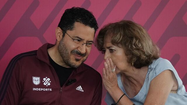 Martí Batres fue electo consejero de Morena.