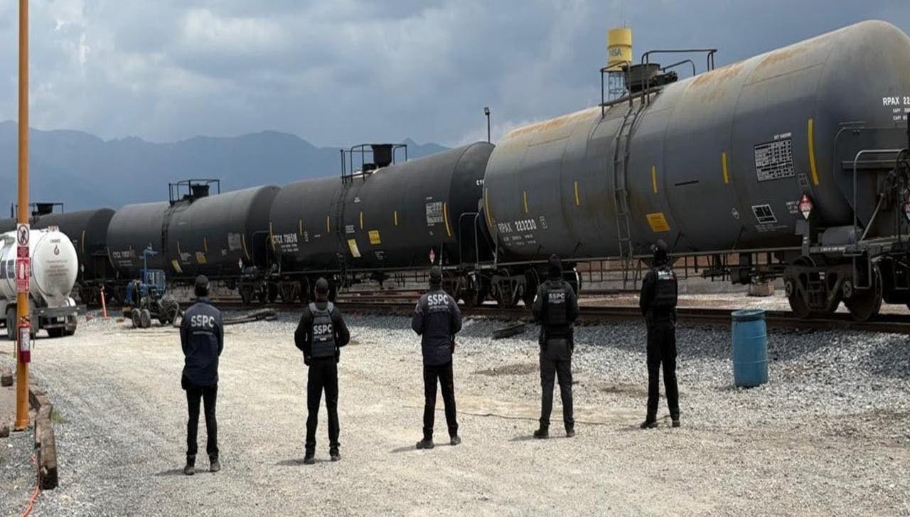 Buque con huachicol en Tamaulipas fue el inicio; cateo en Saltillo reveló mega flotilla de bombas, pipas y más