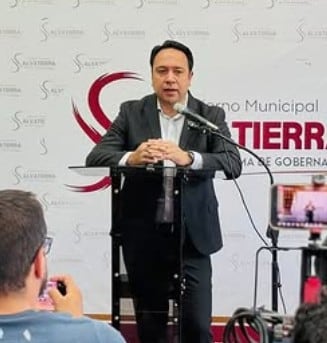 José Daniel Sámano Jiménez, alcalde de Salvatierra, Guanajuato
