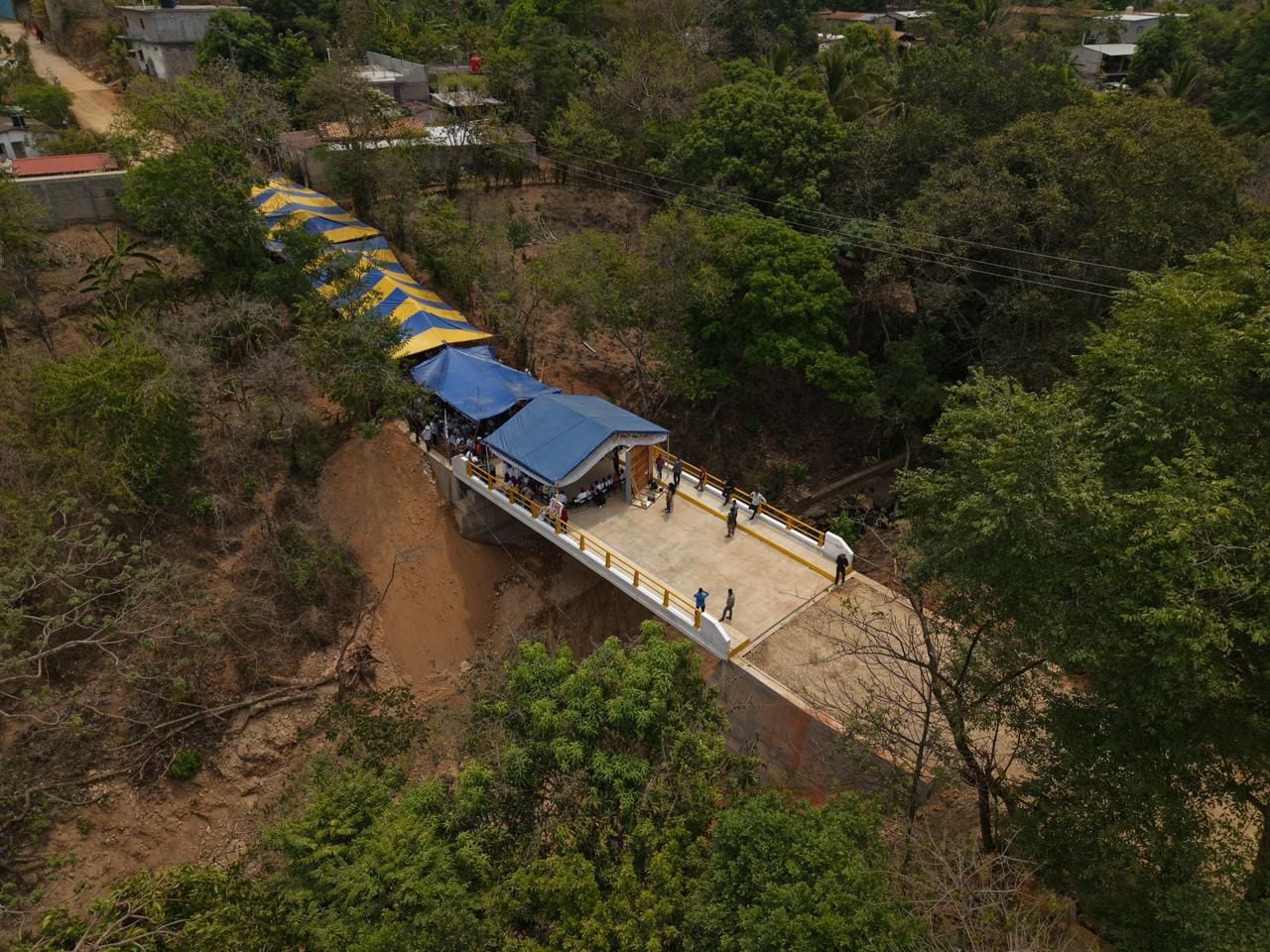 Salomón Jara impulsa nuevas carreteras en Oaxaca