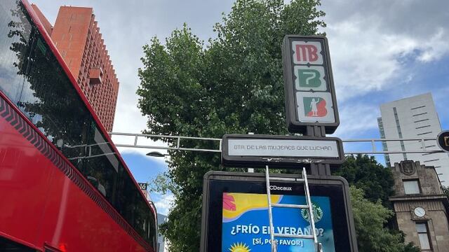 Estación de Metrobús "Glorieta de las Mujeres que Luchan"