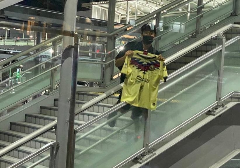 Guillermo Ochoa presumió el apoyo de un japonés fan del América