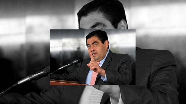 Dijo que con el "amparo buscador" quiere conocer si existe o no una investigación en su contra o se prepara una orden de aprehensión.