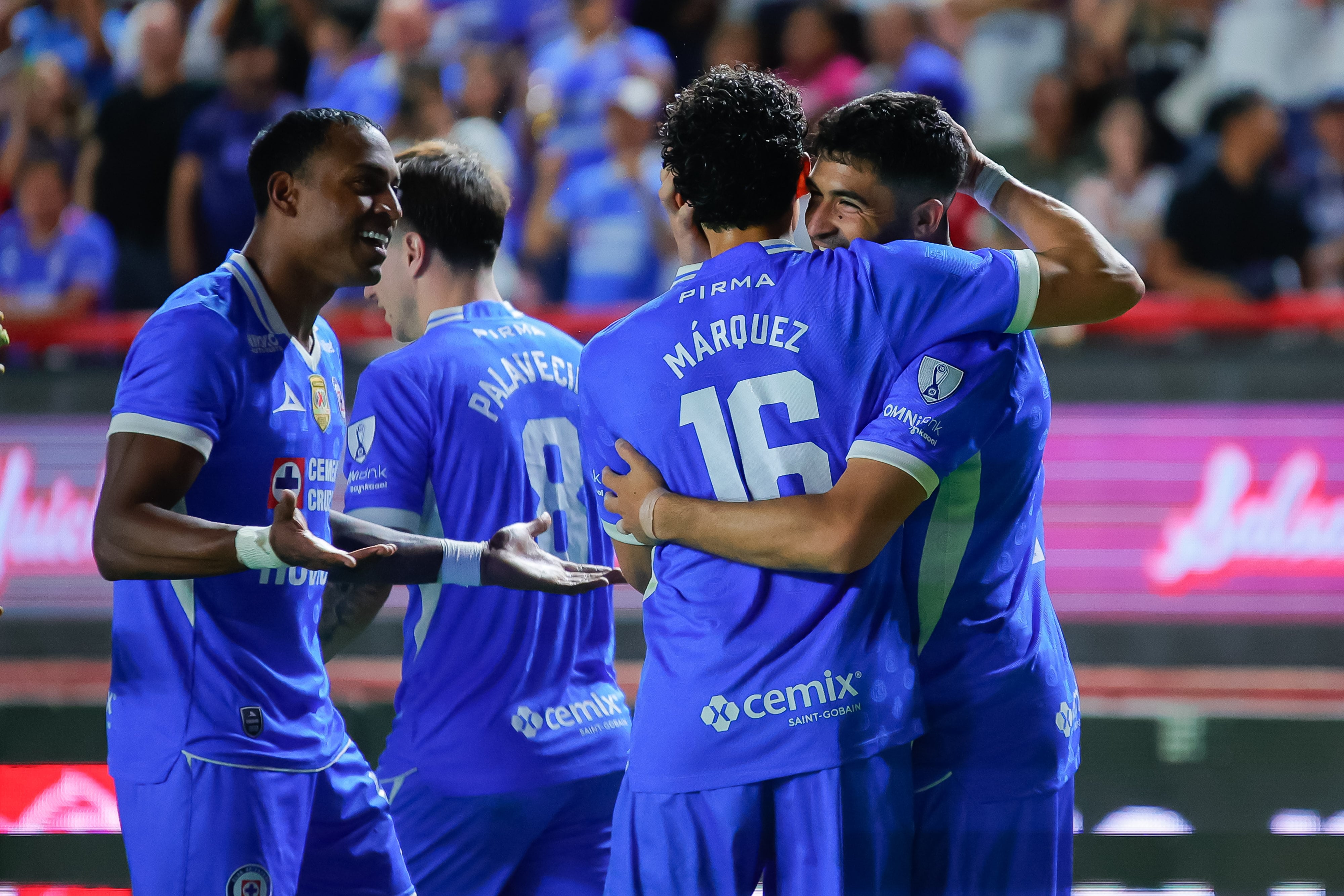 Cruz Azul vence 3-1 a Necaxa en el inicio de la Jornada 6 de la Liga MX.