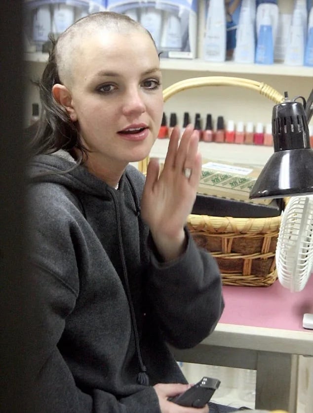 La triste razón de Britney Spears para raparse en 2007 que reveló en 'The Woman in Me’