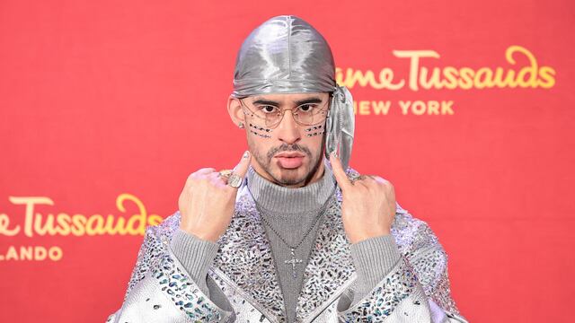 Bad Bunny y sus estatuas de cera en el museo Madame Tussauds.