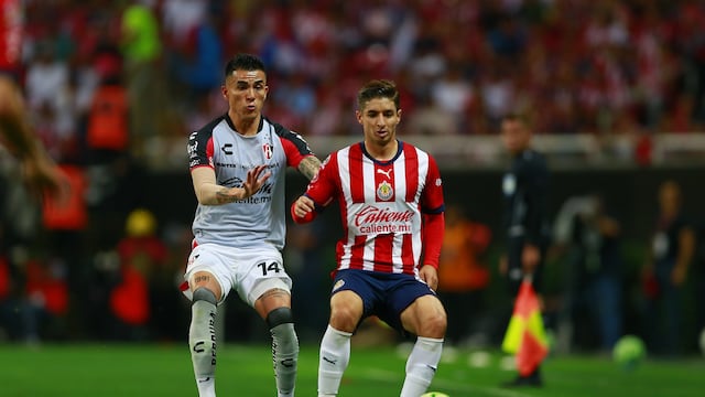 Club Chivas vs Atlas FC.