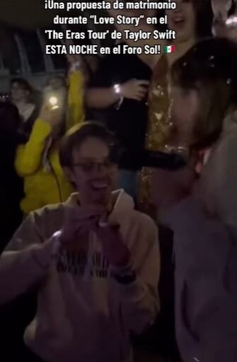 Pareja de compromete en concierto de Taylor Swift