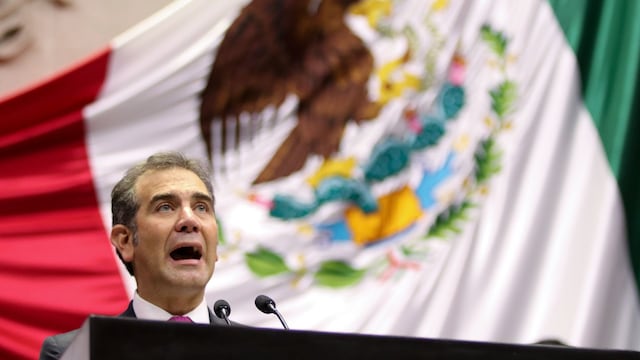 Lorenzo Córdova al comparecer en San Lázaro