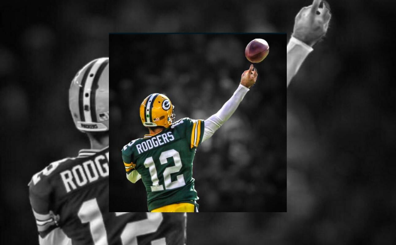 El mariscal de campo Aaron Rodgers