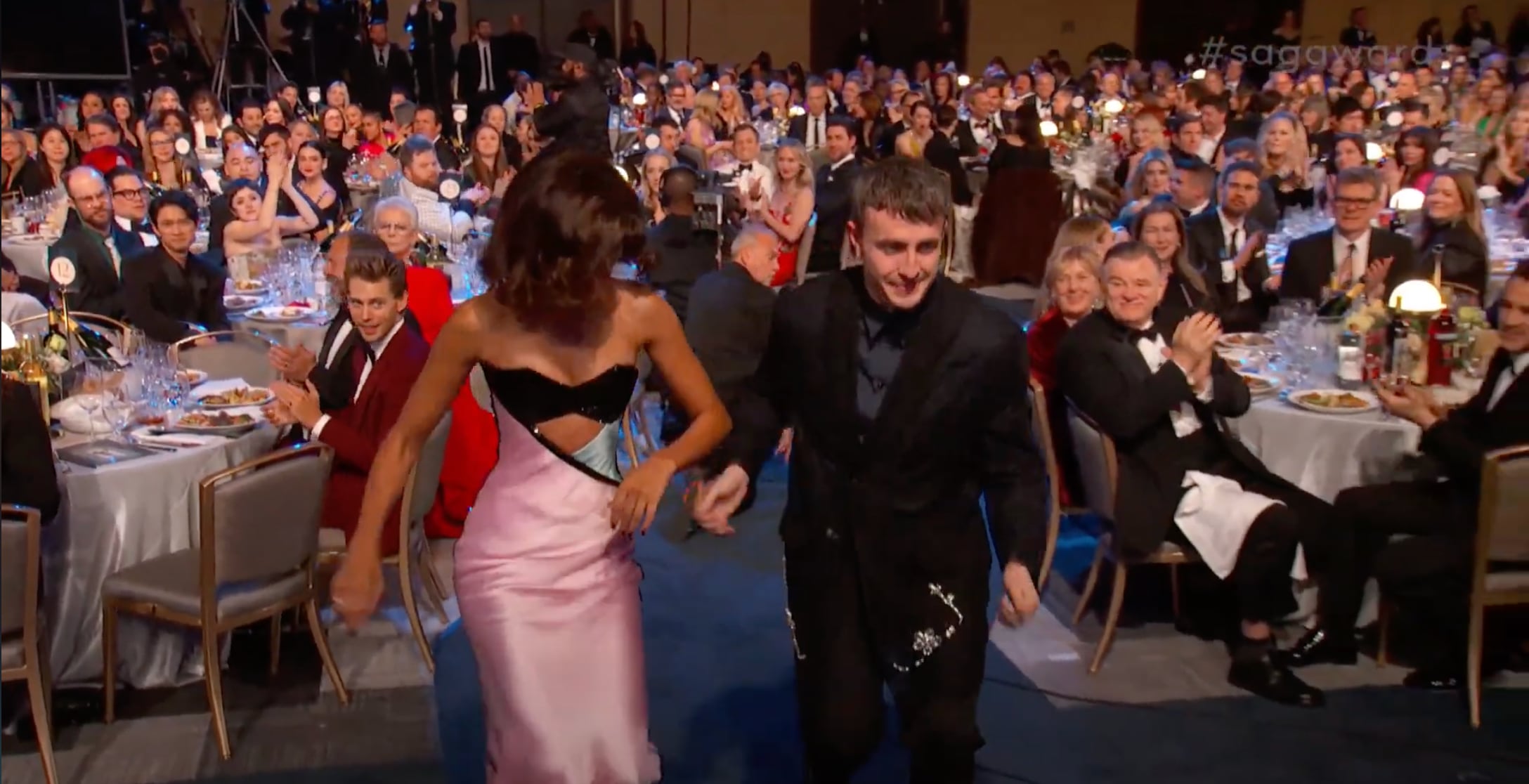 ¿Zendaya no le quiso dar la mano a Paul Mescal? Esto pasó en SAG Awards 2023