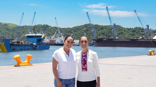 Claudia Sheinbaum en el puerto de Manzanillo, Colima