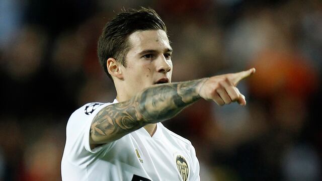 Santi Mina