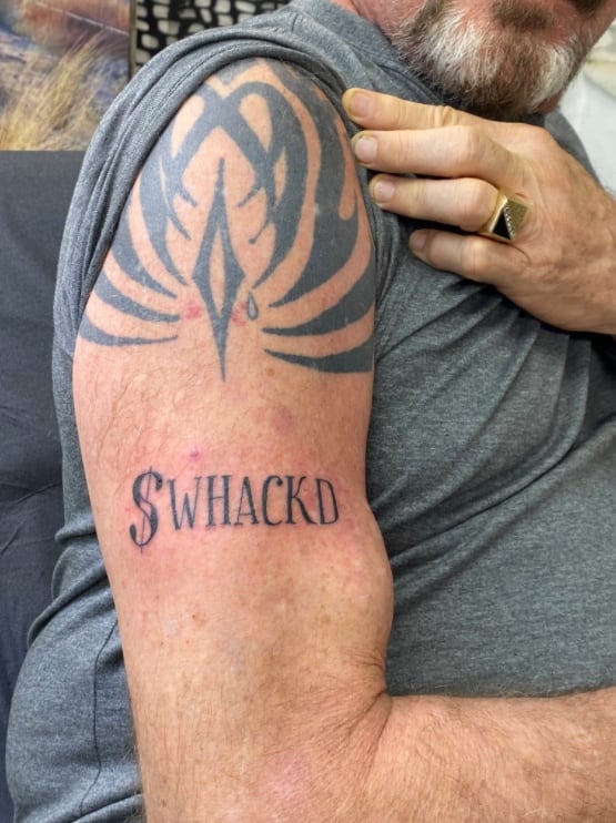 Tatuaje John McAfee