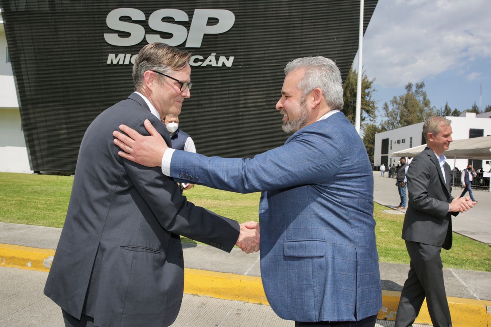 Timothy Dumas y Alfredo Ramírez Bedolla