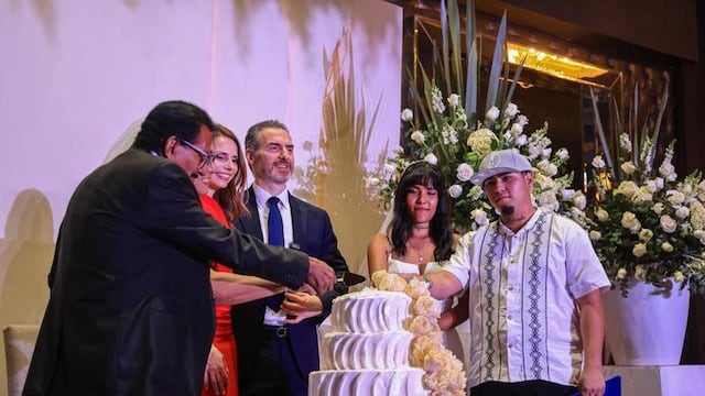 350 parejas se casan en bodas colectivas del DIF Monterrey.