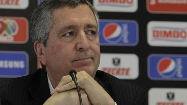 Jorge Vergara desmiente la venta de Chivas con retadora declaración