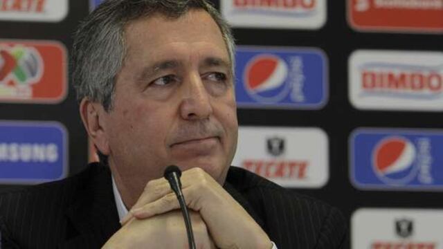 "Cuando averigües quien los compró, me avisas para cobrarlo": Jorge Vergara