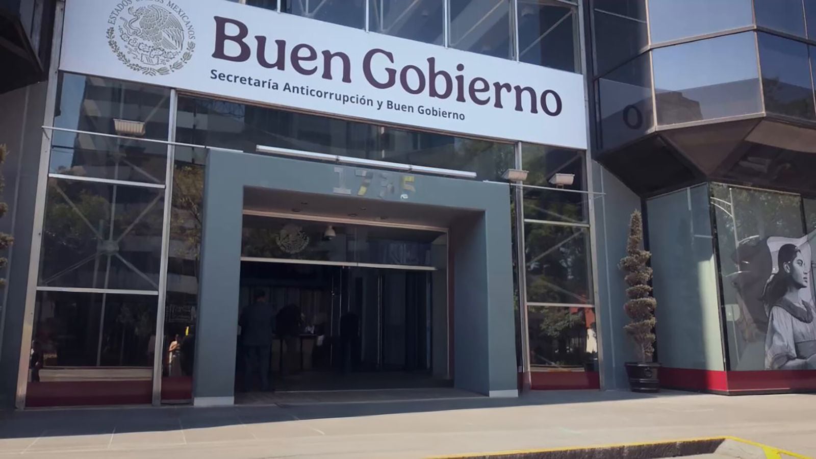 Secretaría Anticorrupción castiga a 13 funcionarios de Pemex y Hospital General