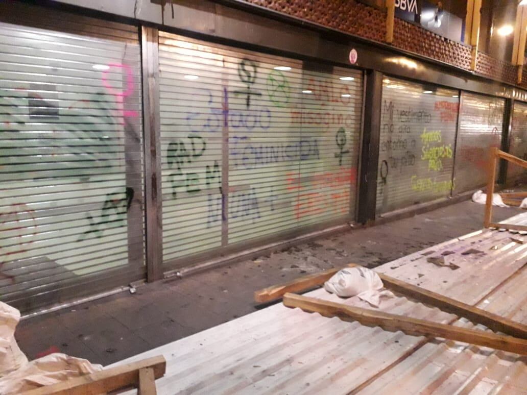 Destrozos al final del 8M.