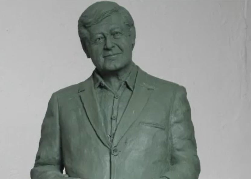 Estatua de AMLO