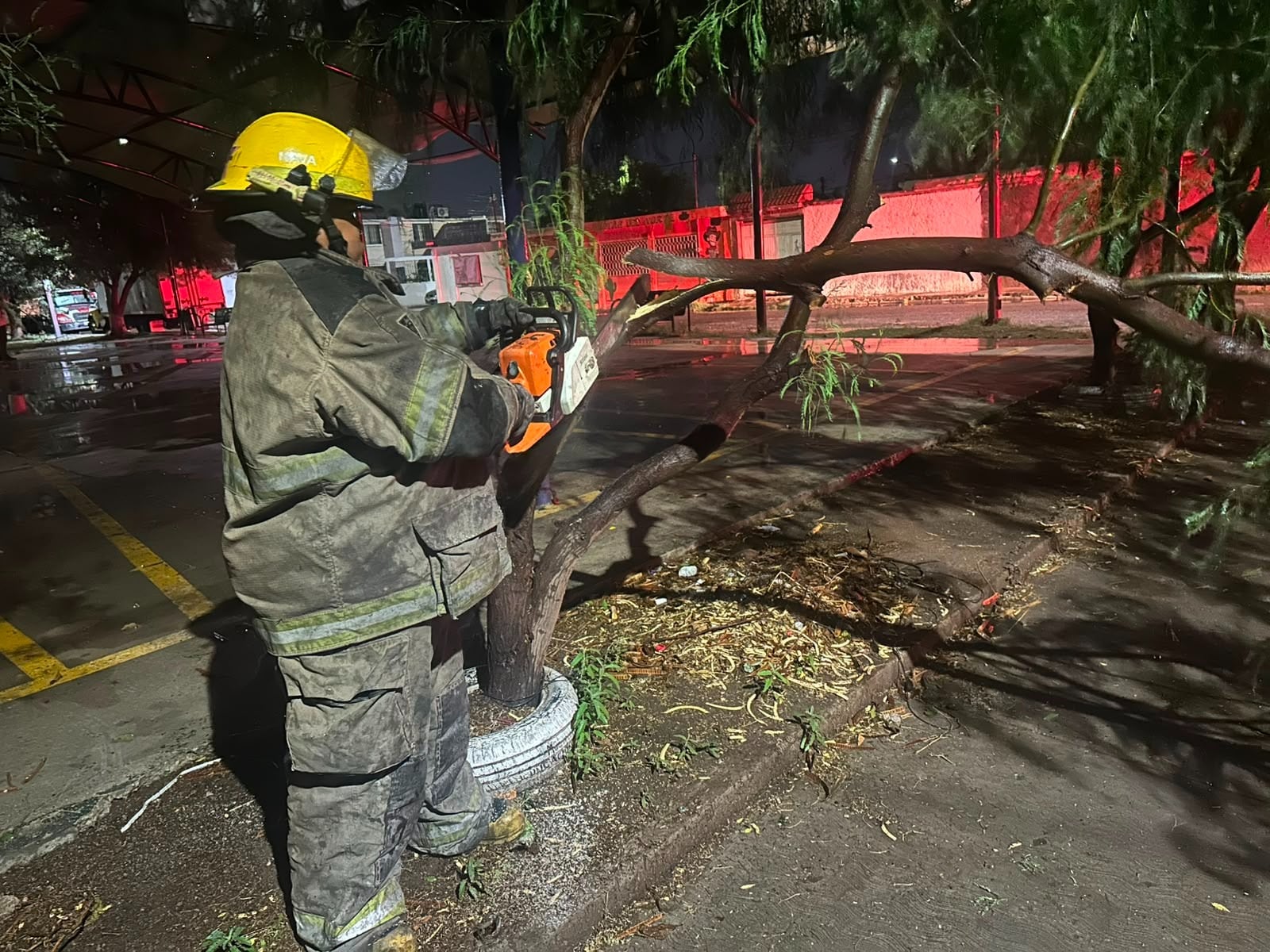 La Dirección de Protección Civil y Bomberos de Torreón informó que se atendieron las afectaciones provocadas por las lluvias registradas en la ciudad.