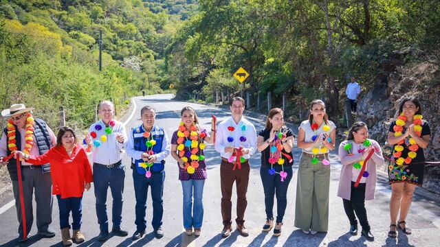 Evelyn Salgado entregó importantes obras en Huitzuco, Guerrero