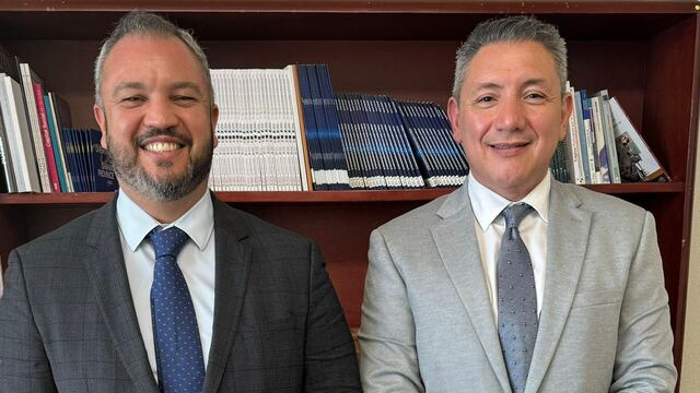 Juan Carlos Altamirano a la derecha