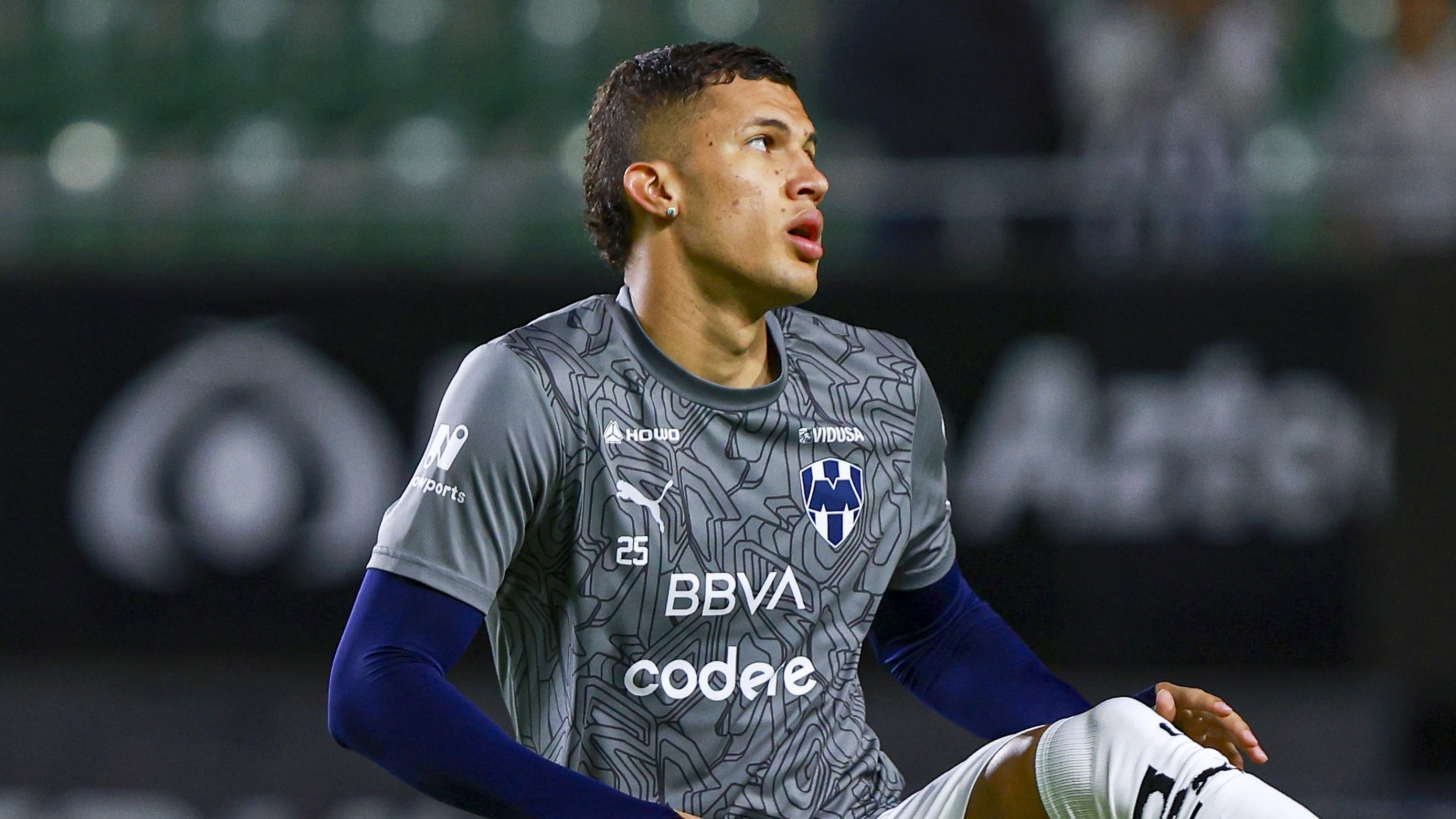 Nelson Deossa, jugador de Rayados de Monterrey.