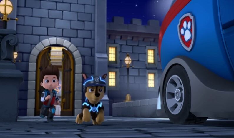 Paw Patrol resuelven el misterio de la pintura perdida de la princesa