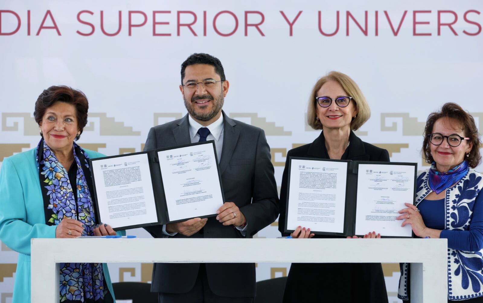 Firman acuerdo para pase automático de preparatorias IEMS a Universidad Rosario Castellanos