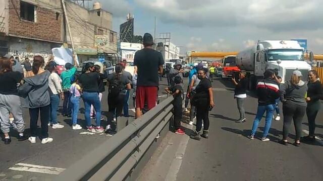 por la desaparición de Ericka Yuleimy familiares y amigo bloquean hoy la autopista México-Puebla/Twitter