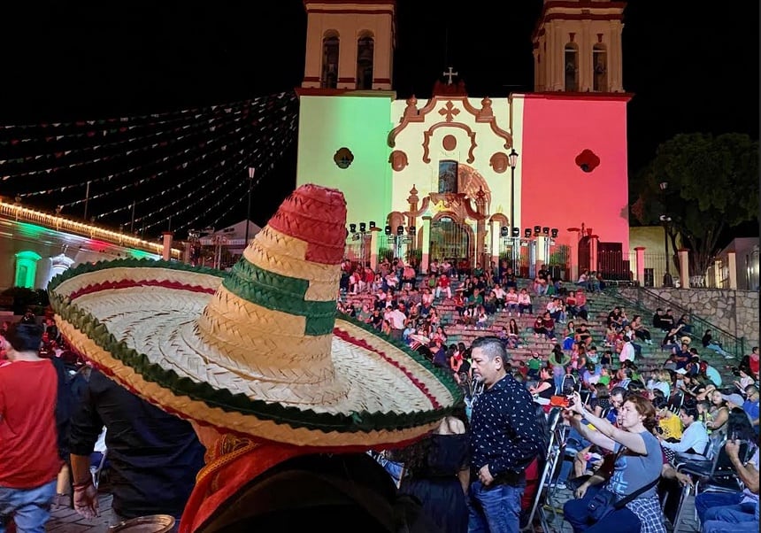 Grito de Independencia en Santiago, NL/Plácido Garza
