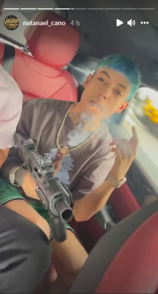 Natanael Cano presume en Instagram una aparente arma de fuego (FOTOS)
