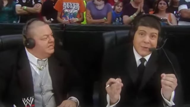 Hugo Savinovich y Carlos Cabrera, voces emblemáticas de la WWE en Español.