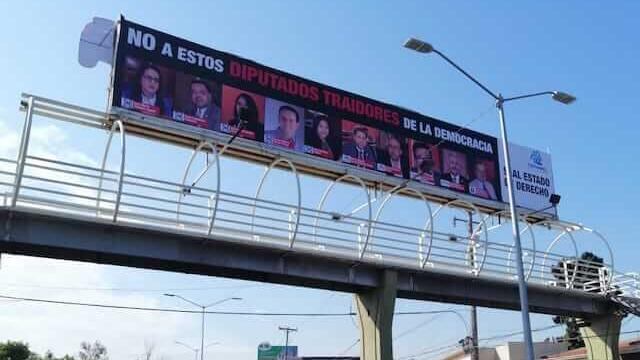 Exhiben a diputados 'traidores' que avalaron ampliación de mandato en Baja California