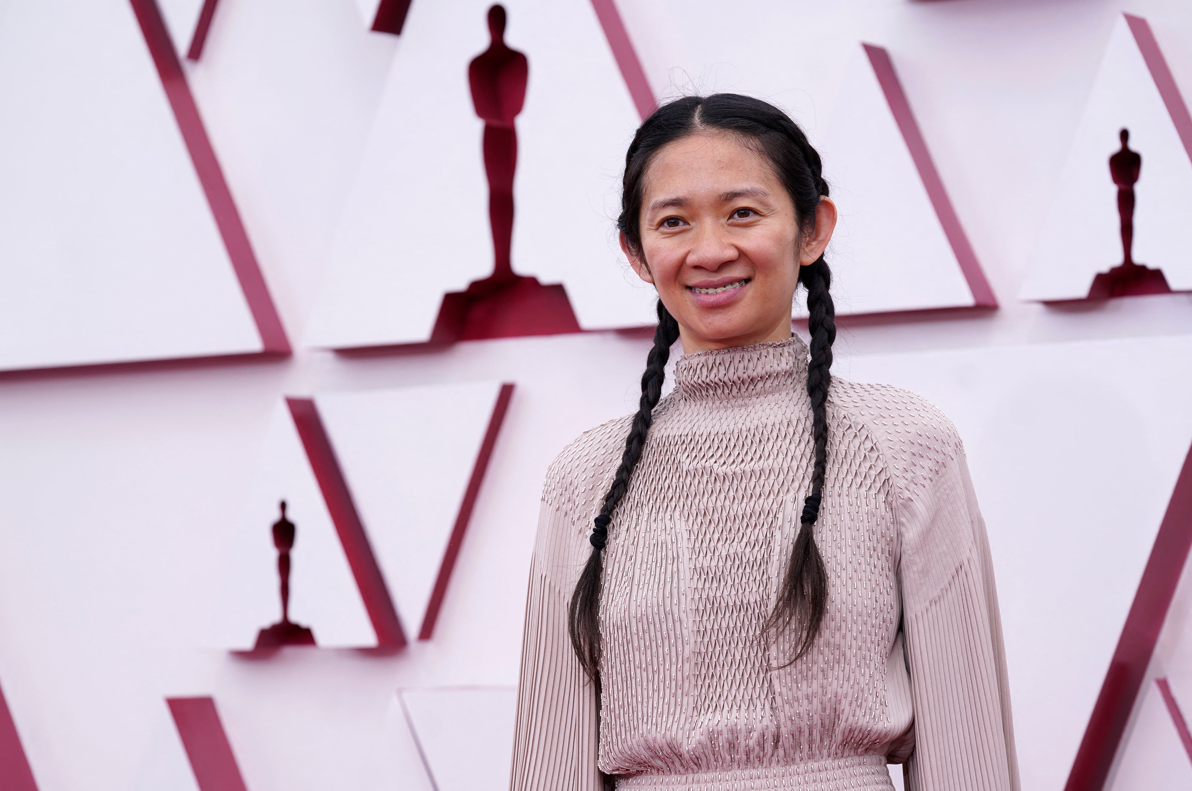 Chloe Zhao en los Oscar 2021
