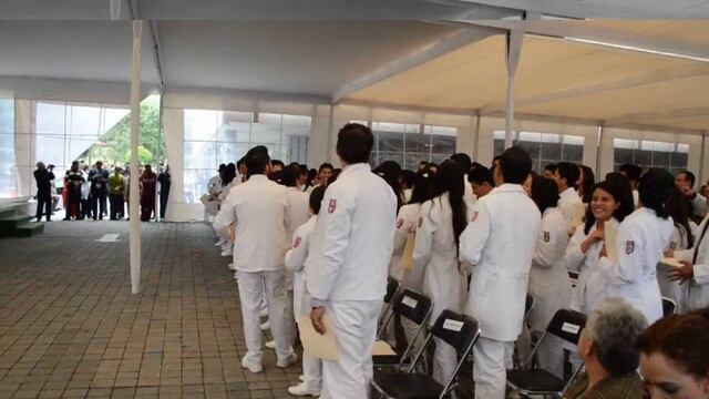 Casi toda una generación de estudiantes del IPN reprueban examen de titulación de medicina