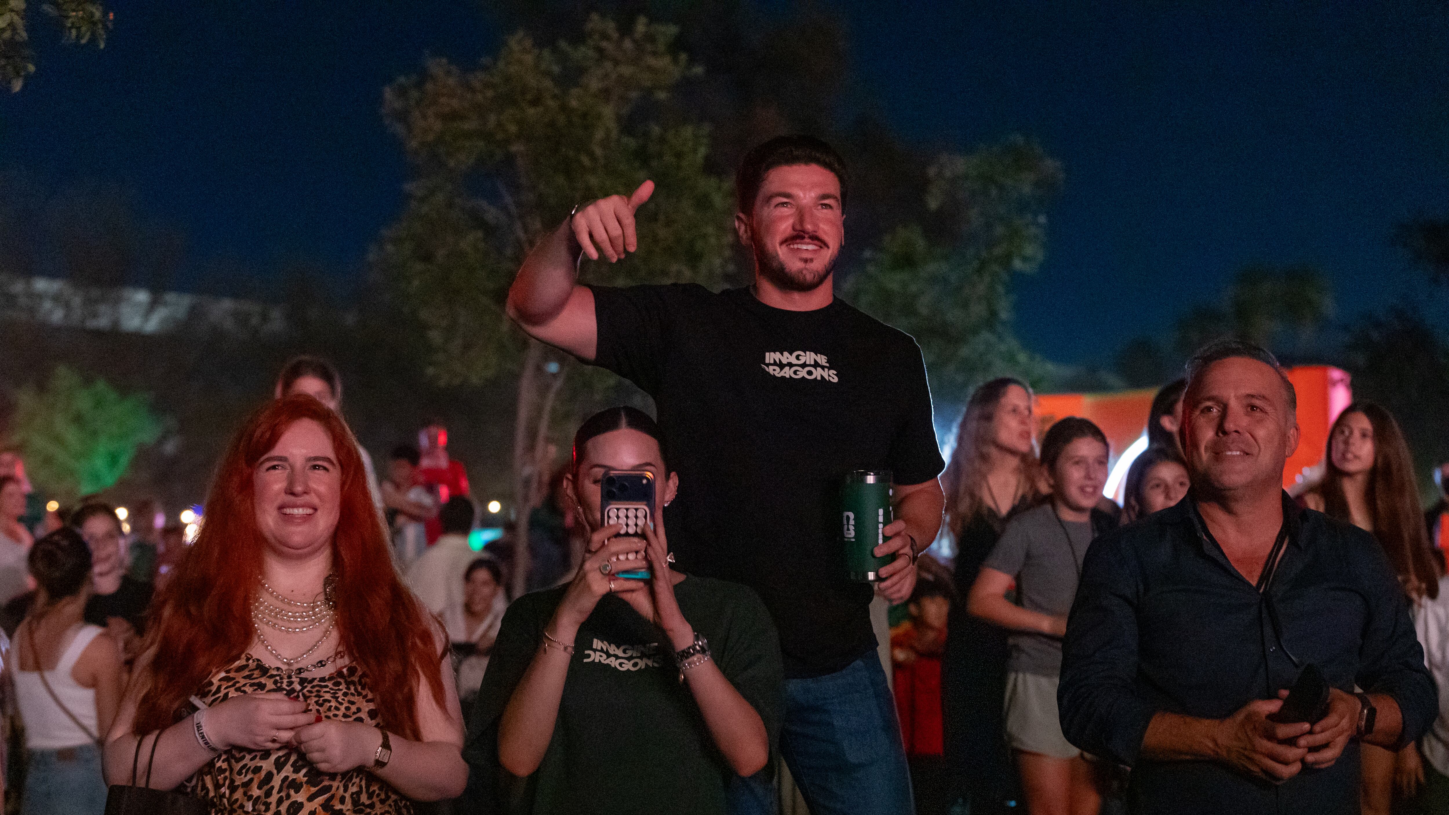 Samuel García y Mariana Rodríguez recorren Línea 6 y celebran concierto de Imagine Dragons en el FIFA Fan Fest