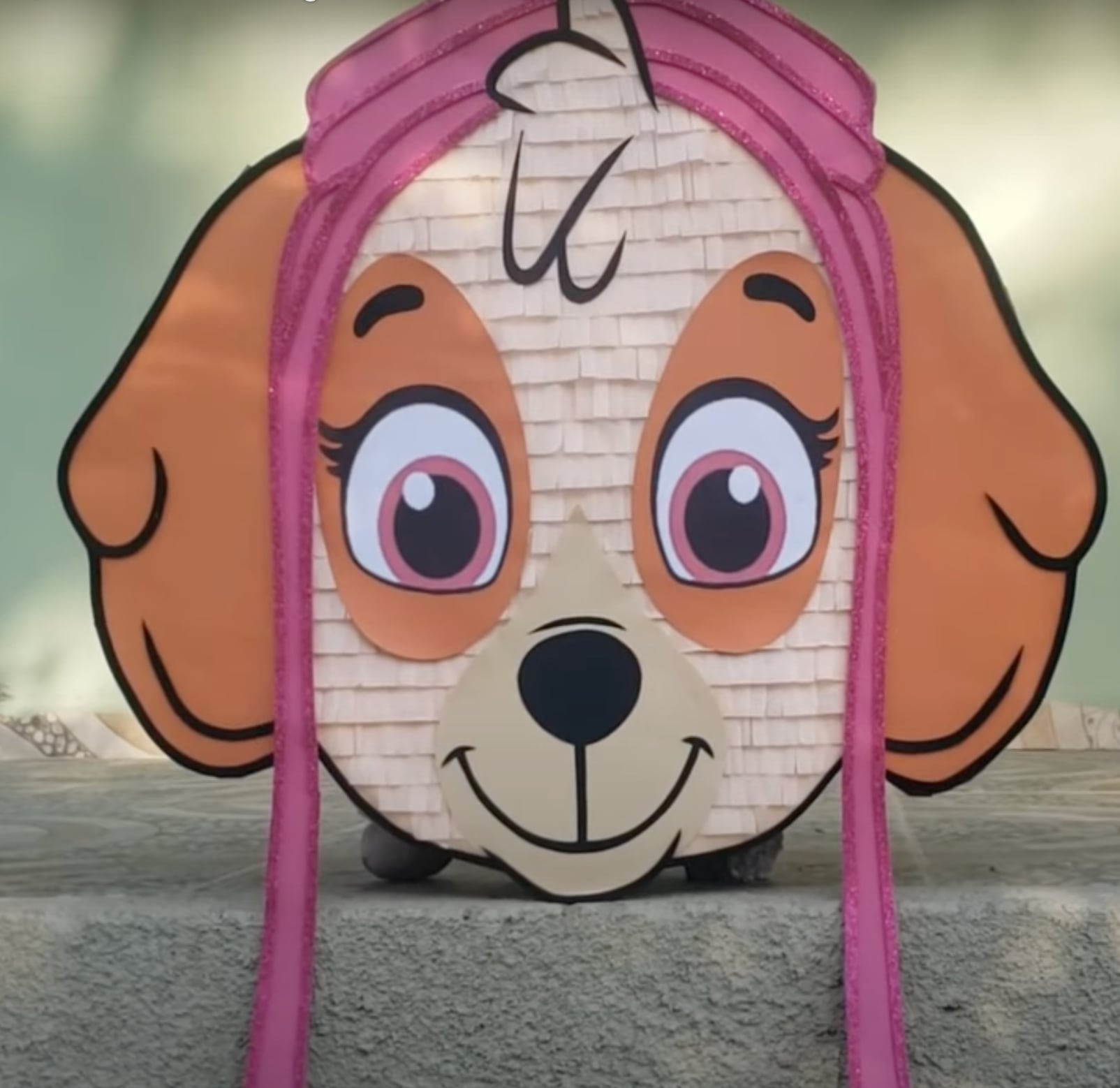 Piñata de Skye de Paw Patrol con forma de su cabeza