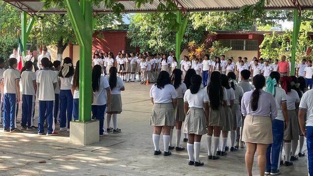 Regresan a clases en Guerrero tras paso del huracán John