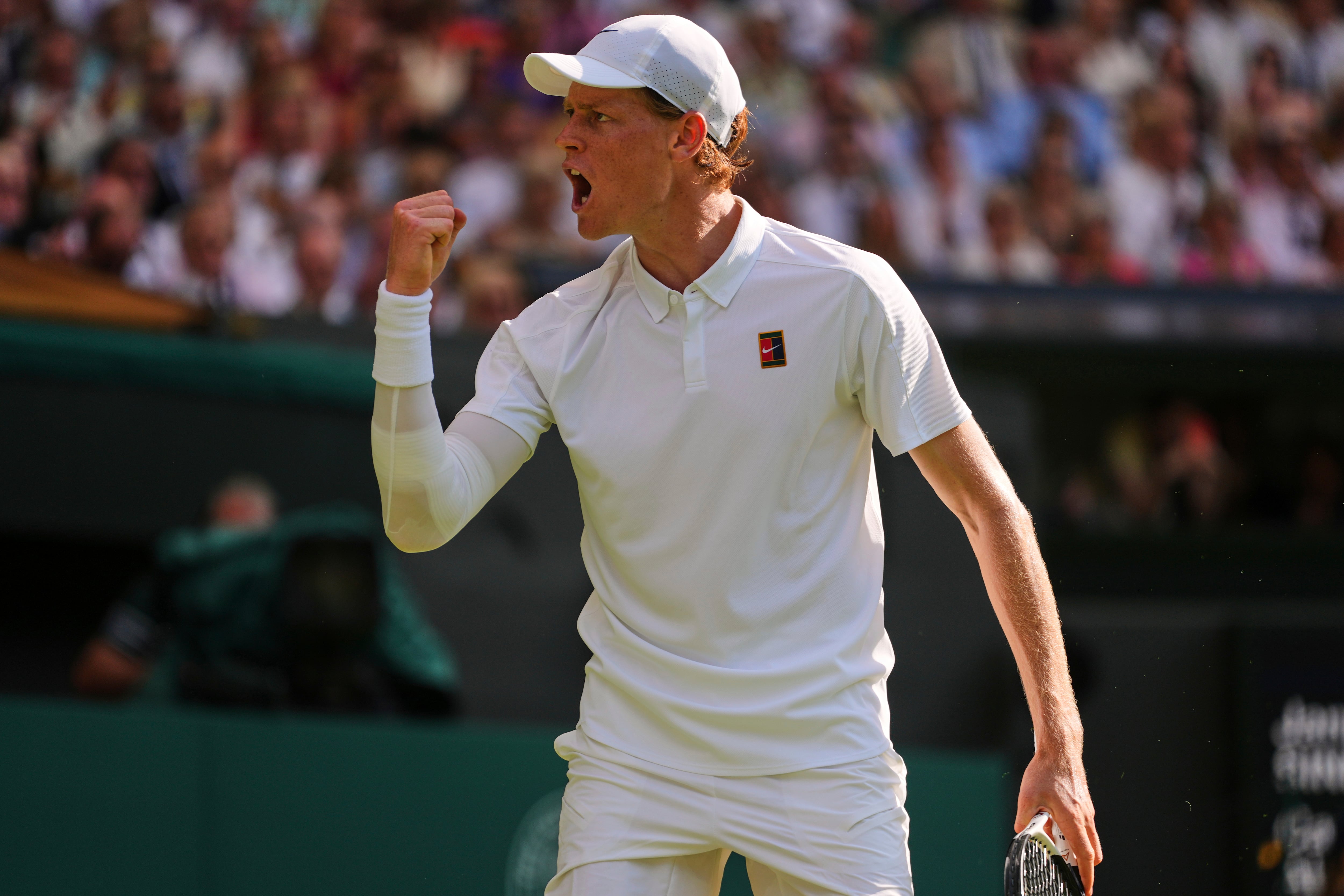 Jannik Sinner es favorito ante Djokovic