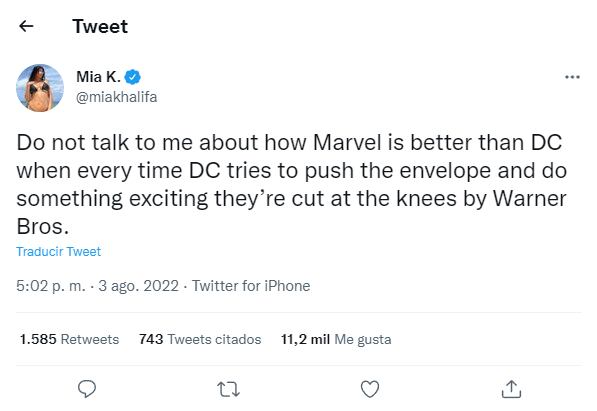 Tuit de Mia Khalifa hablando de DC, Warner Bros y lo que sucede con HBO Max