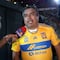 Fan de Rayados de Monterrey se cambia al Club Tigres tras humillación en el Clásico Regio